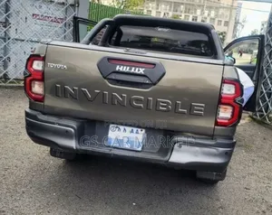 Toyota Hilux 2022 Gray