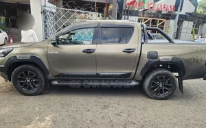 Toyota Hilux 2022 Gray