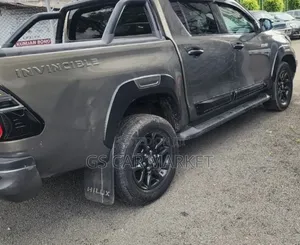 Toyota Hilux 2022 Gray