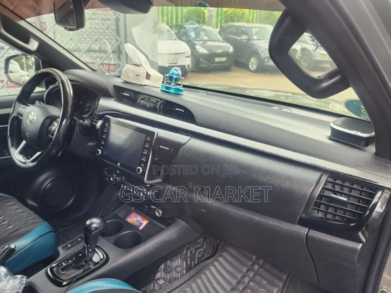 Toyota Hilux 2022 Gray