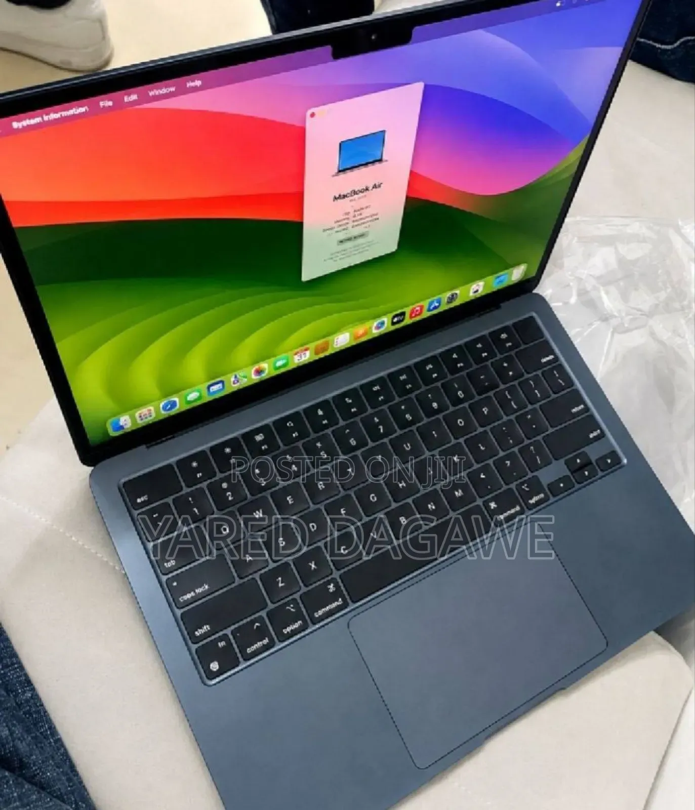 New Laptop Apple MacBook Air 2022 M2 8GB Apple M2 SSD 256GB