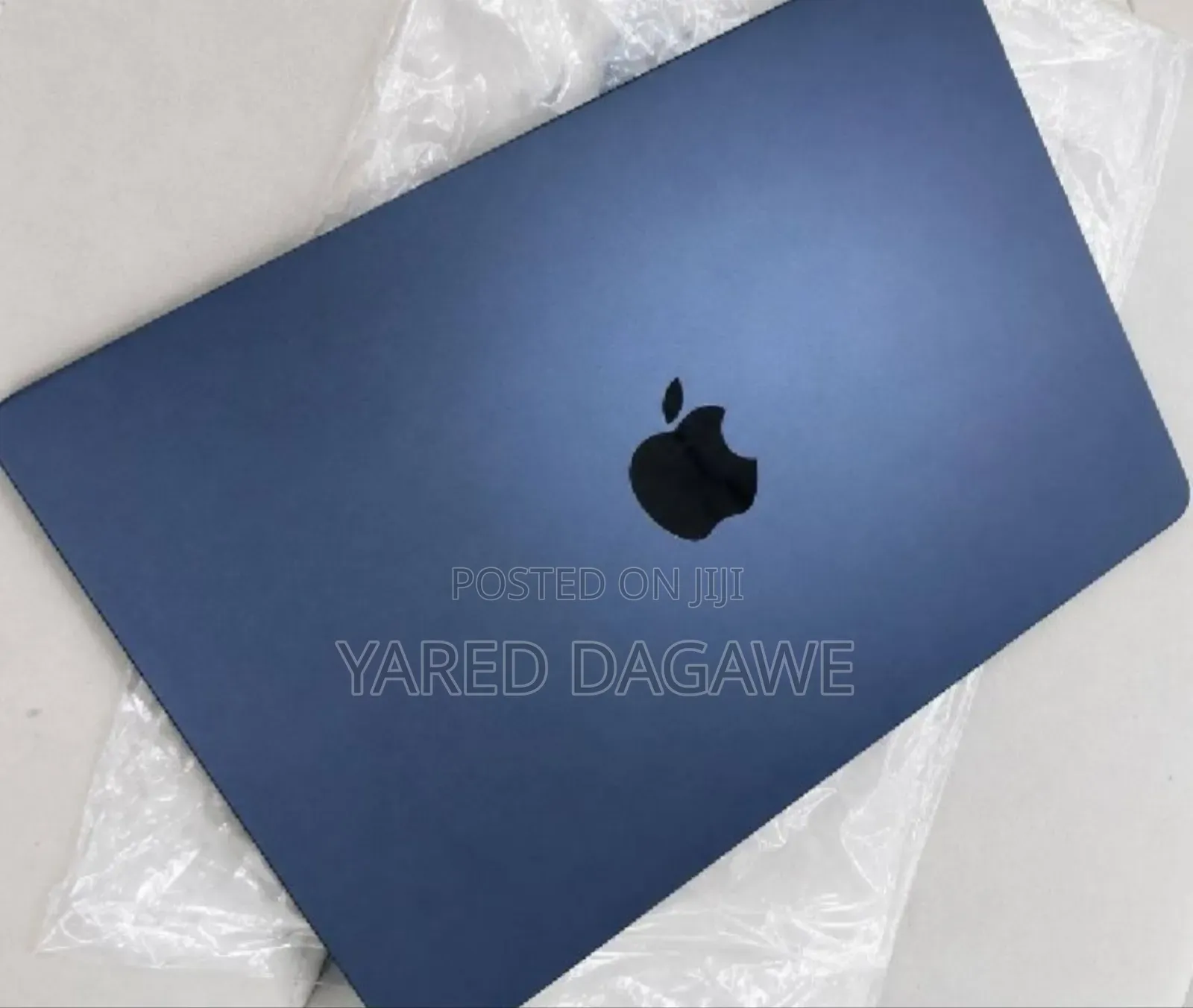 New Laptop Apple MacBook Air 2022 M2 8GB Apple M2 SSD 256GB