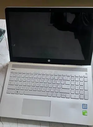 Laptop HP Pavilion 15 8GB Intel Core i5 SSD 128GB