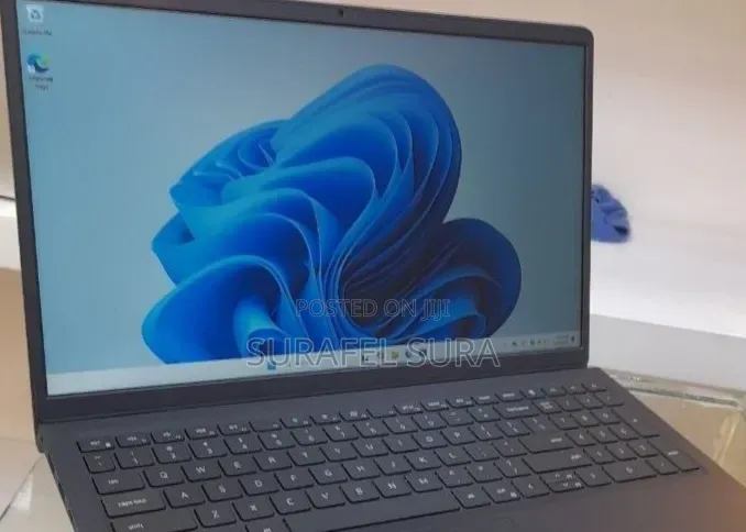 New Laptop Dell Inspiron 15 3530 16GB Intel Core i5 SSD 512GB