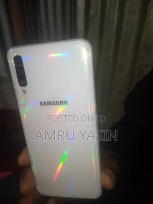 Samsung Galaxy A70 128 GB White