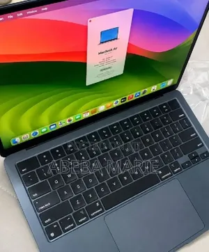 New Laptop Apple MacBook Air 2022 M2 8GB Apple M2 SSD 256GB