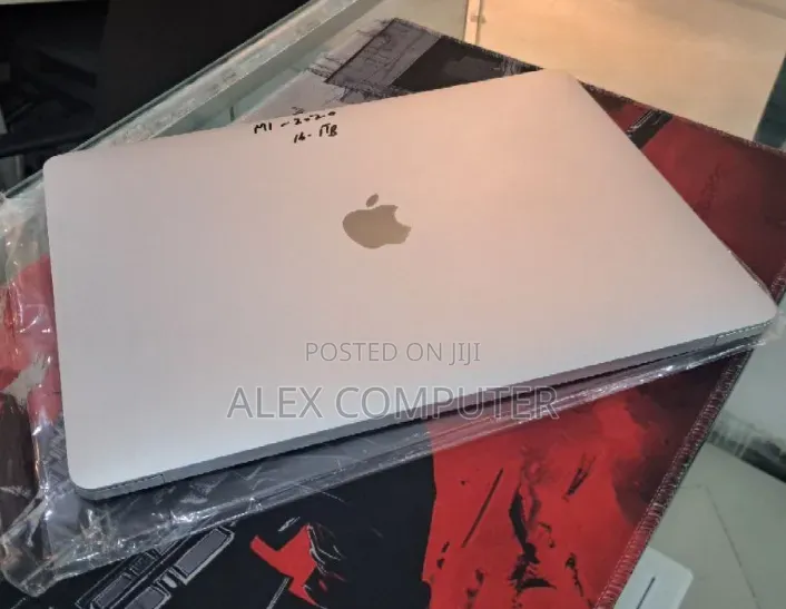 New Laptop Apple MacBook Pro 2020 M1 16GB Apple M1 SSD 1T