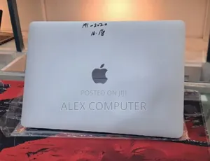 New Laptop Apple MacBook Pro 2020 M1 16GB Apple M1 SSD 1T