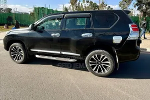 Toyota Land Cruiser Prado 2012 Matt Black