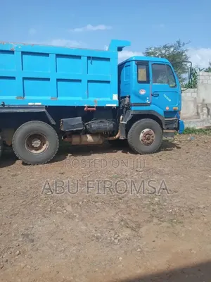 Ni̇ssan Ud Dump ገልባጭ