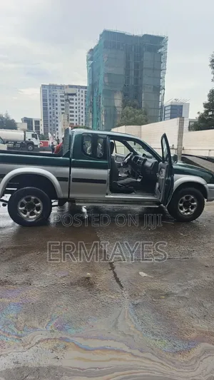 Mitsubishi L200 1999