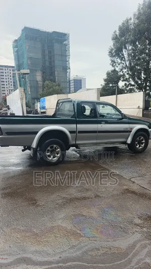 Mitsubishi L200 1999