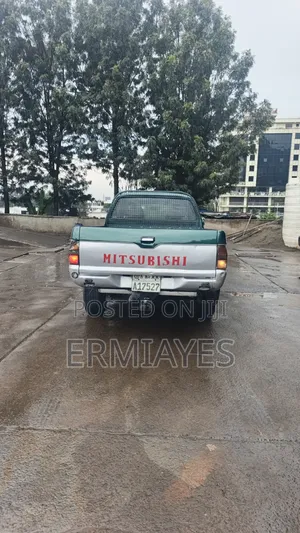 Mitsubishi L200 1999