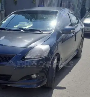Toyota Yaris 2010 Black