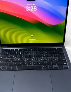 New Laptop Apple MacBook Air 2022 M2 16GB Apple M2 SSD 512GB