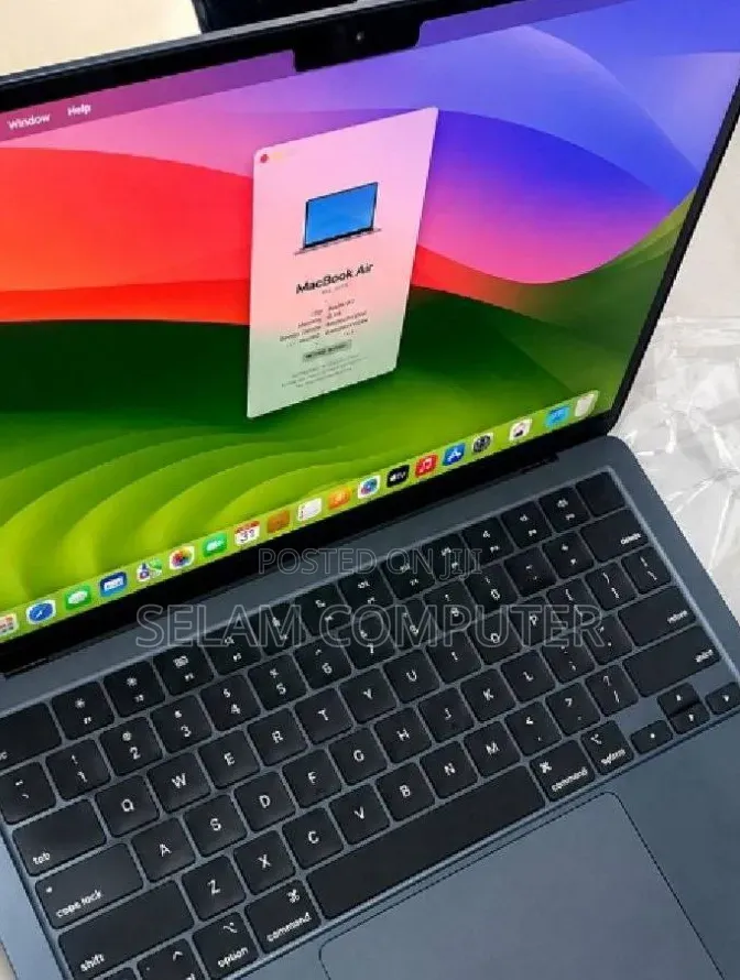 New Laptop Apple MacBook Air 2022 M2 16GB Apple M2 SSD 512GB