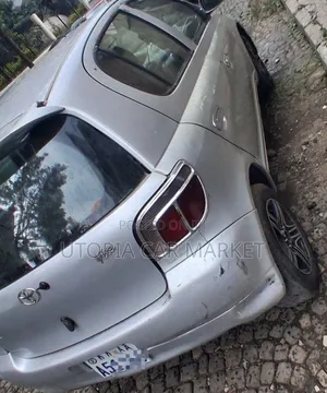 Toyota Vitz 2000
