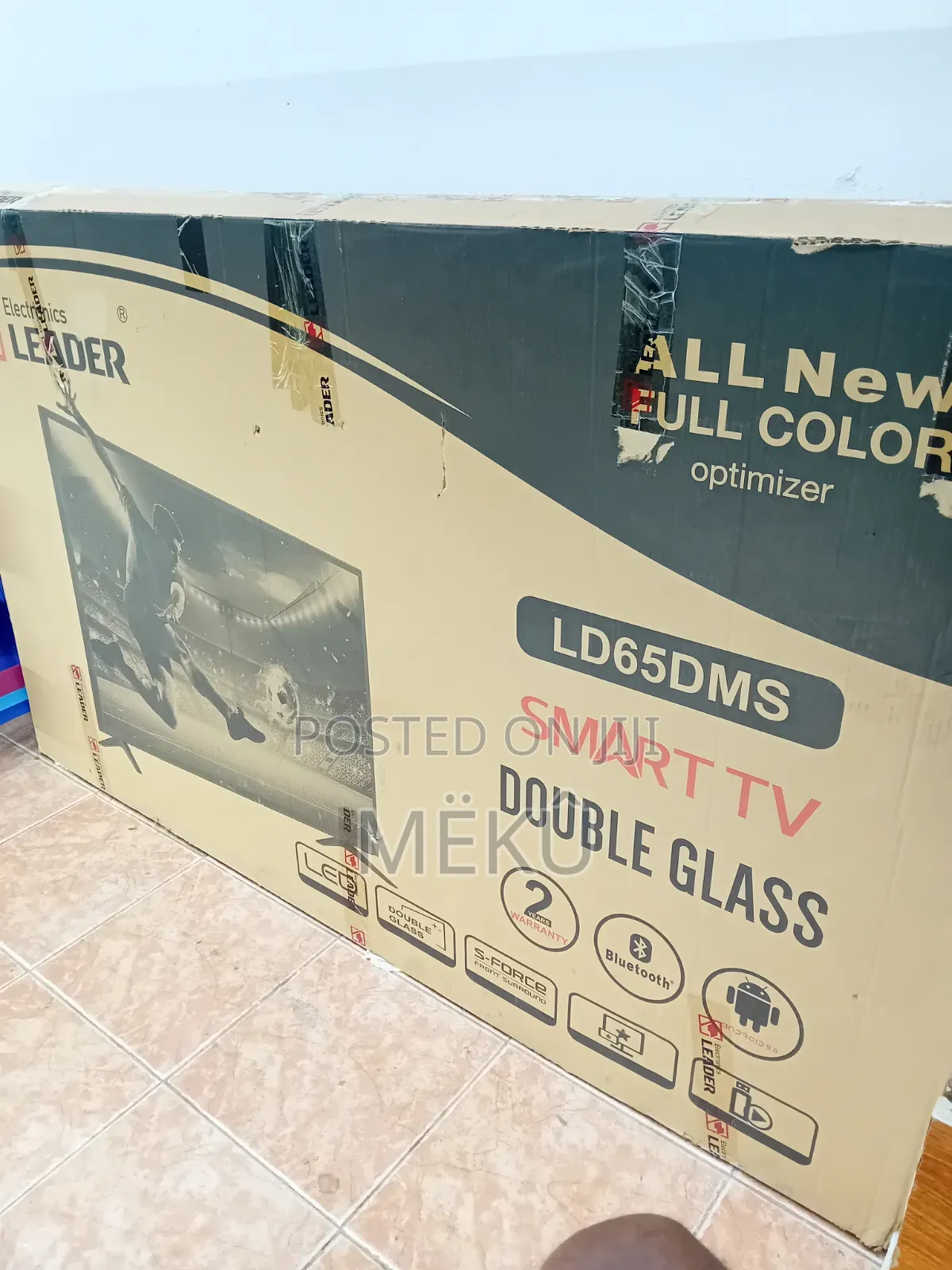 LEADER 65 Inche Television