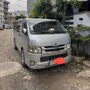 Toyota HiAce 2007 Silver