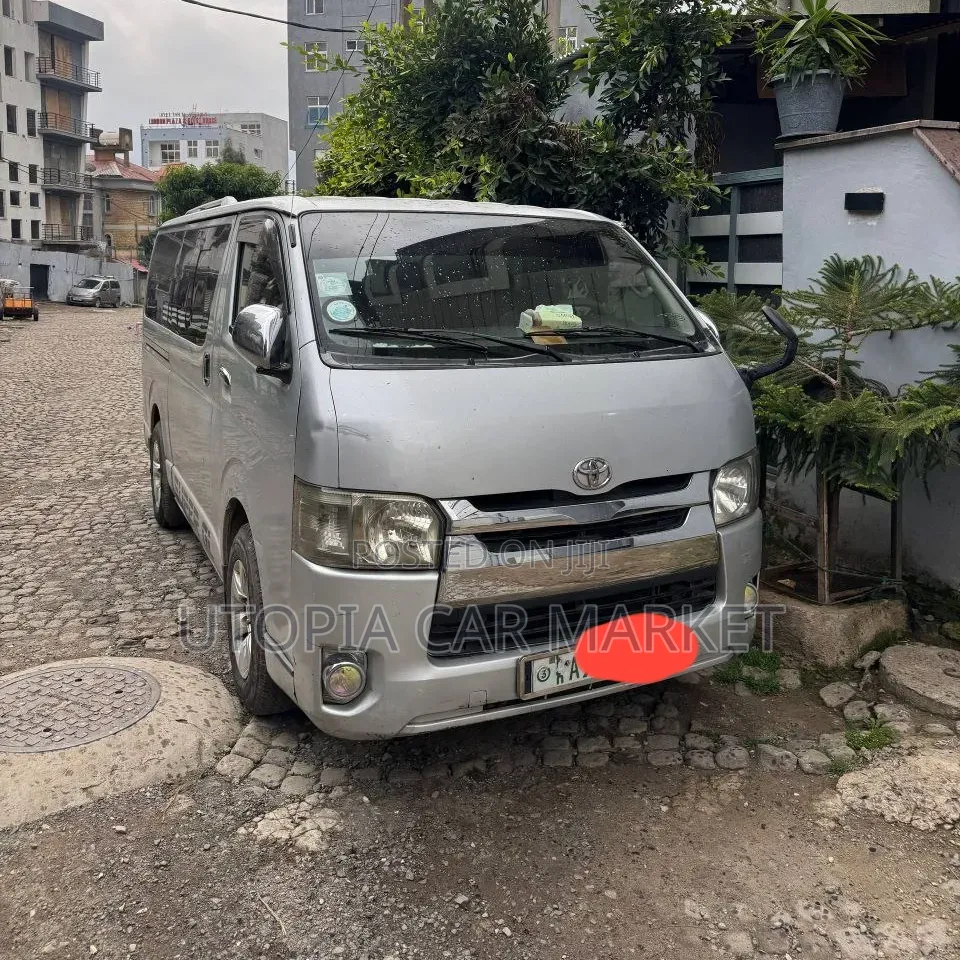 Toyota HiAce 2007 Silver