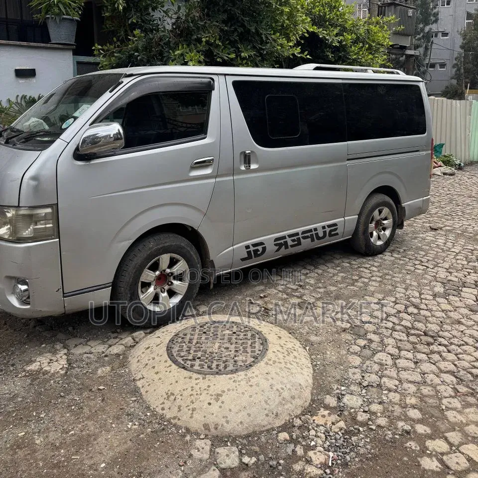 Toyota HiAce 2007 Silver