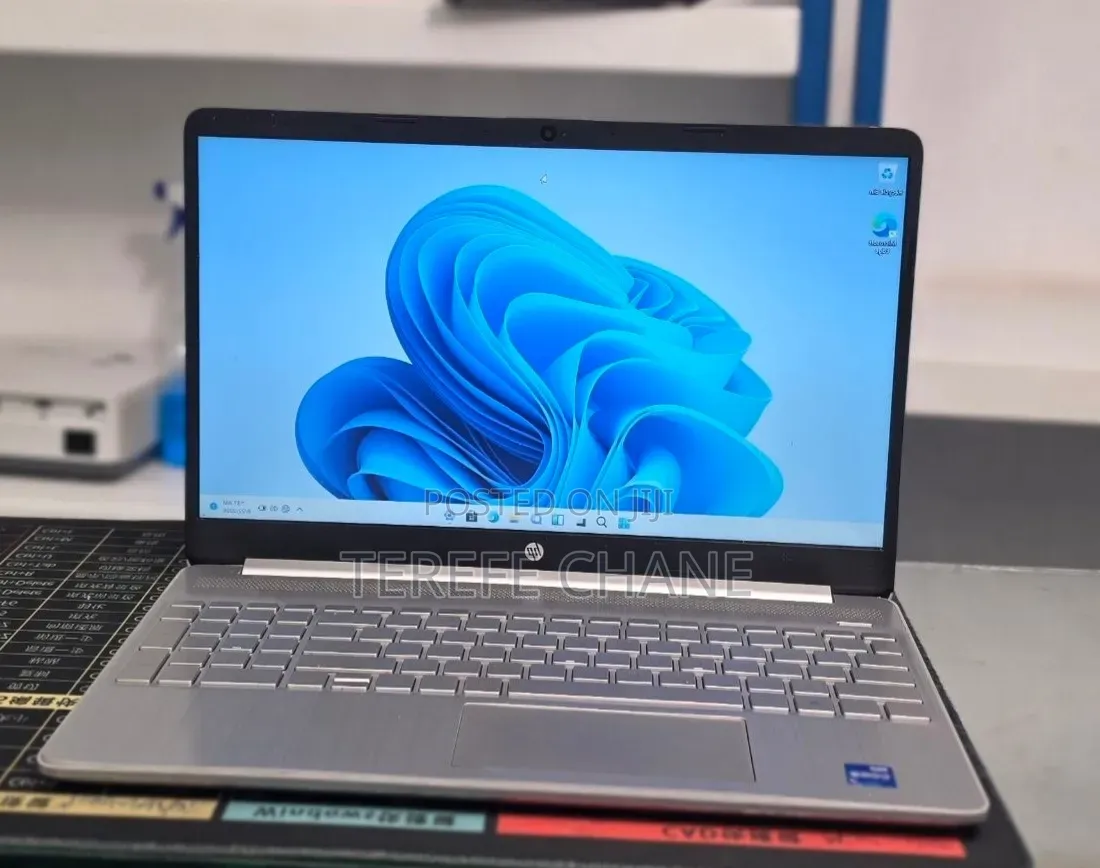 New Laptop HP Stream Notebook 8GB Intel Core i5 SSD 128GB