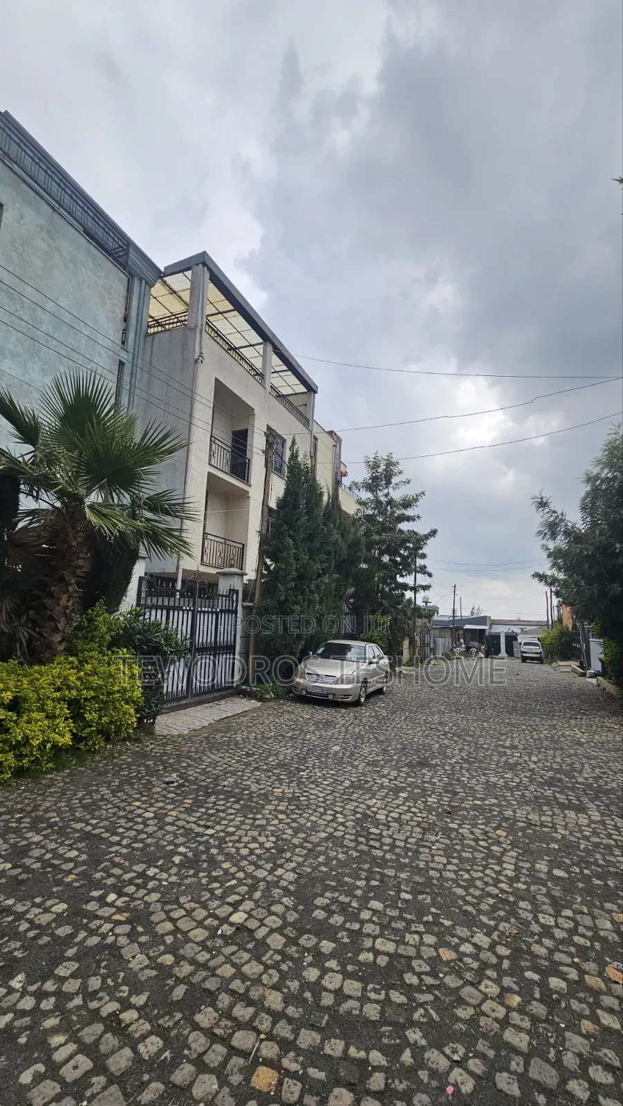 Furnished 2bdrm House in ሀያት ክቡርደመና አካባቢ, Yeka for sale
