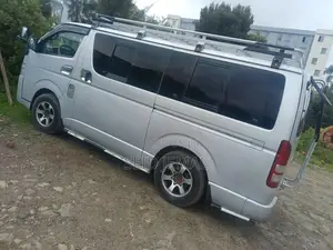 Toyota HiAce 2007 Silver