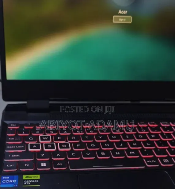 New Laptop Acer Nitro V 15 16GB Intel Core i7 SSD 512GB