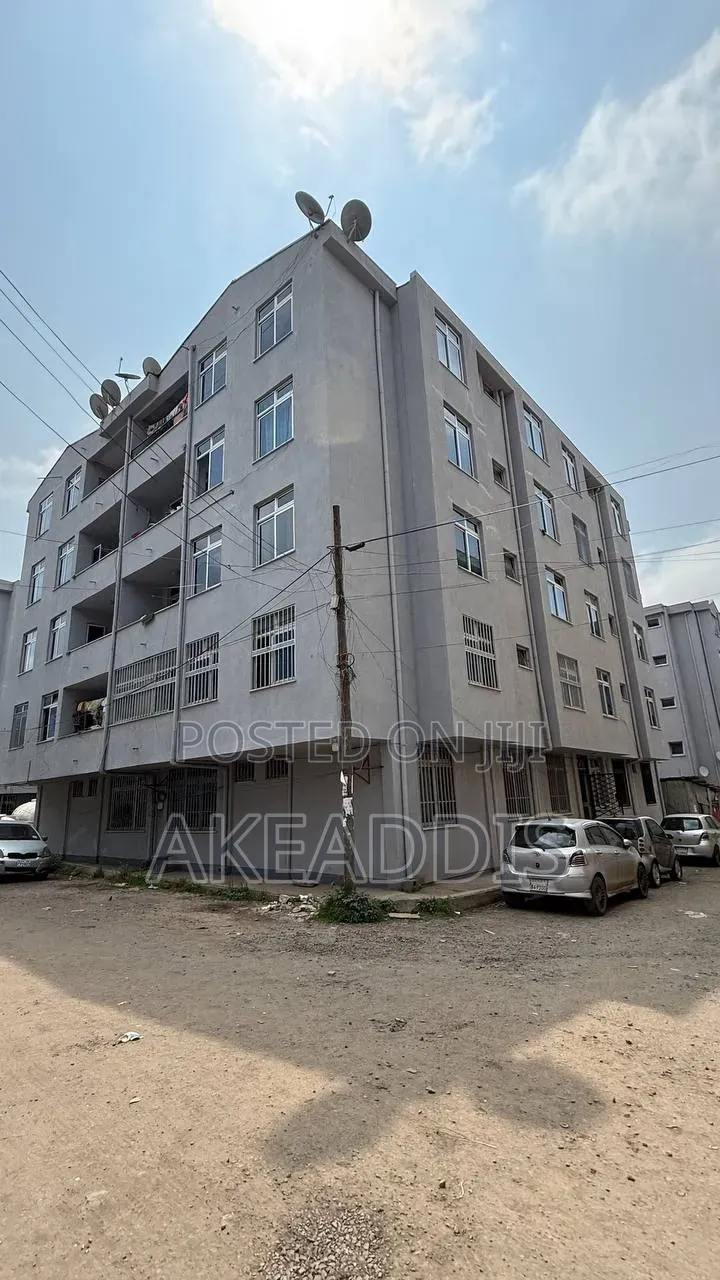 Furnished 4bdrm Apartment in Bole Ayat for sale