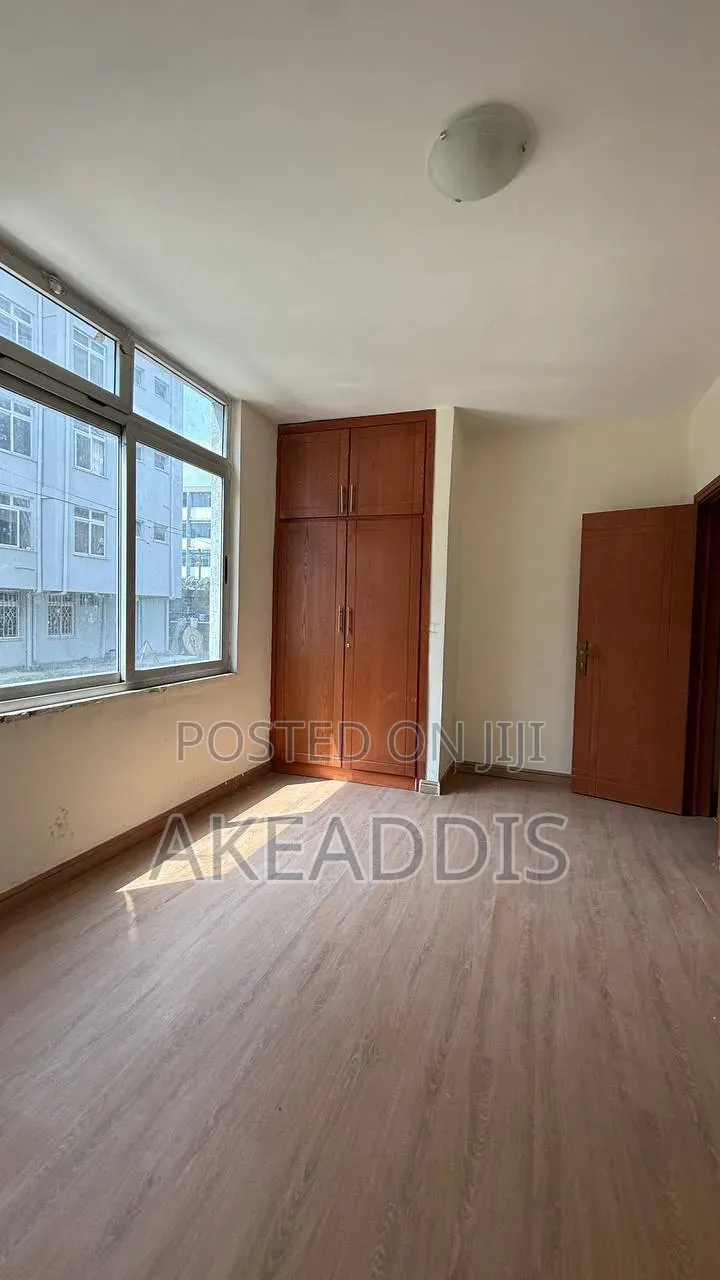 Furnished 4bdrm Apartment in Bole Ayat for sale