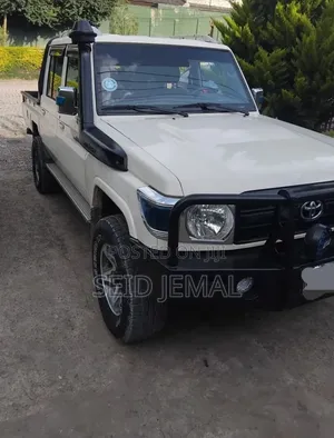 Toyota Land Cruiser 2018 White