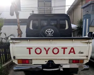 Toyota Land Cruiser 2018 White