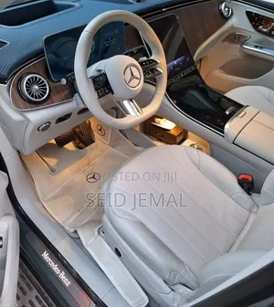 Mercedes-Benz EQE 2024 Gray