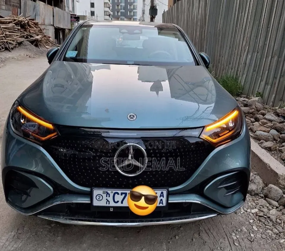 Mercedes-Benz EQE 2024 Gray