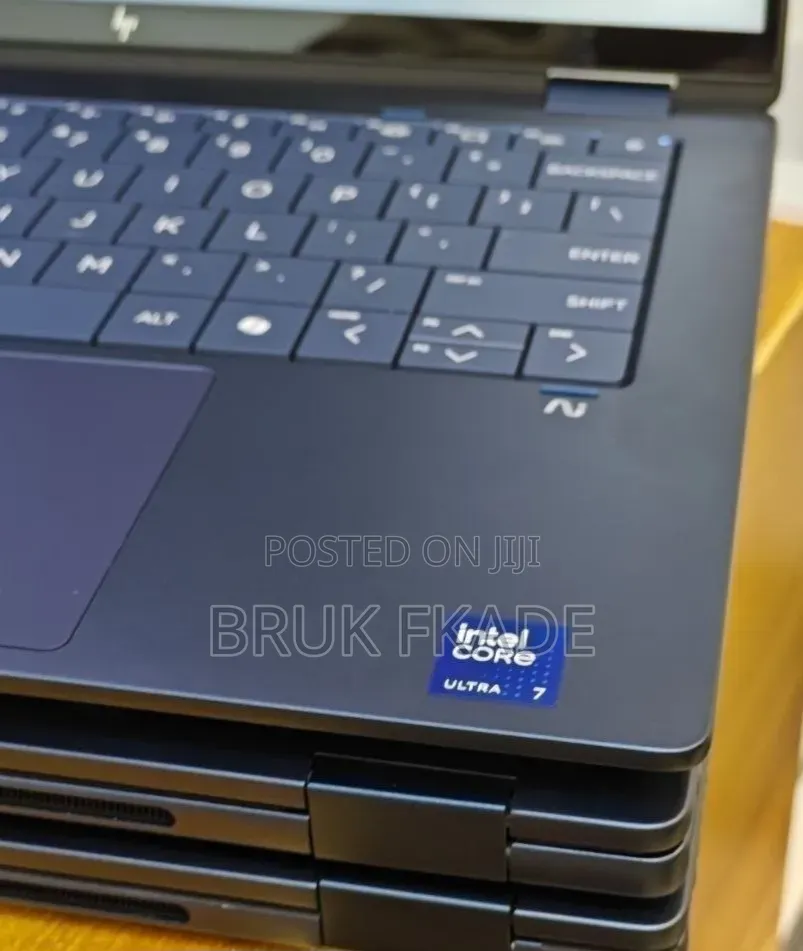 New Laptop HP OmniBook X Flip 14" 16GB Intel Core Ultra 7 SSD 1T