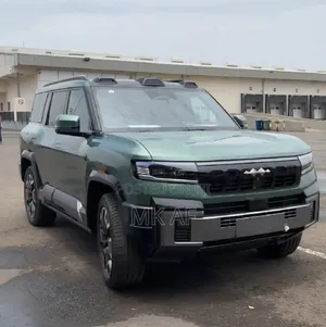 New BYD Leopard 8 2.0 Hybrid AWD 2025 Green