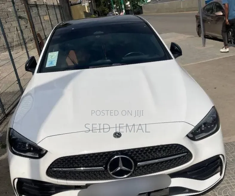 Mercedes-Benz C180 2022 Off white