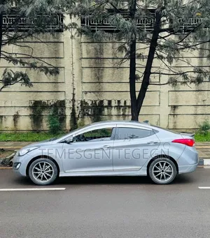 Hyundai Avante 2014 Silver