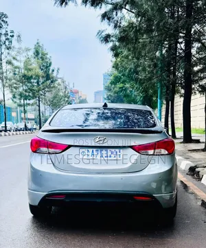 Hyundai Avante 2014 Silver