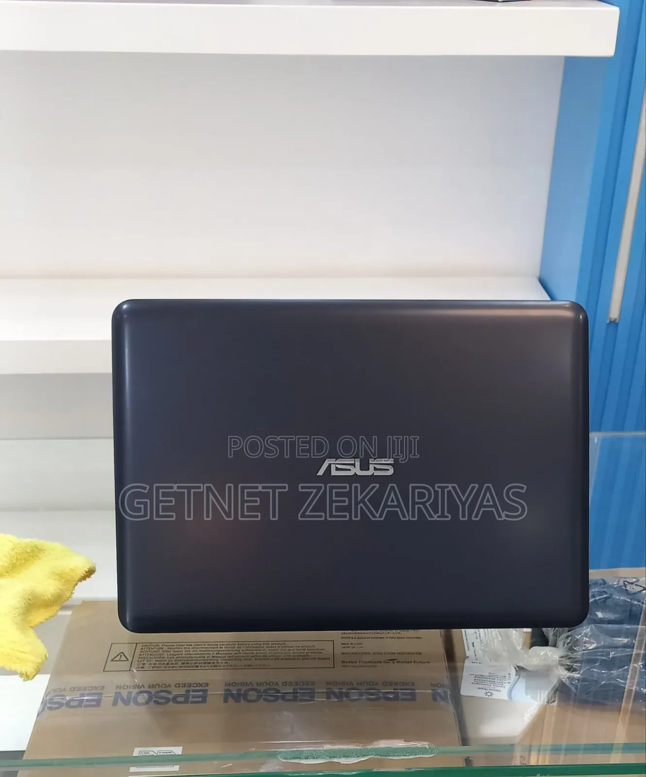 New Laptop Asus 8GB AMD A10 SSD 256GB