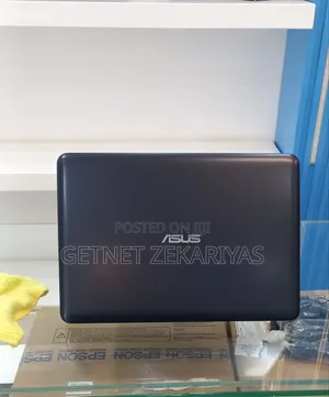 New Laptop Asus 8GB AMD A10 SSD 256GB