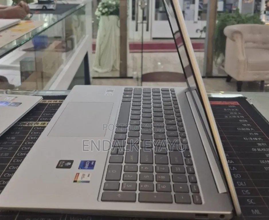 New Laptop HP 16GB Intel Core i7 SSD 512GB