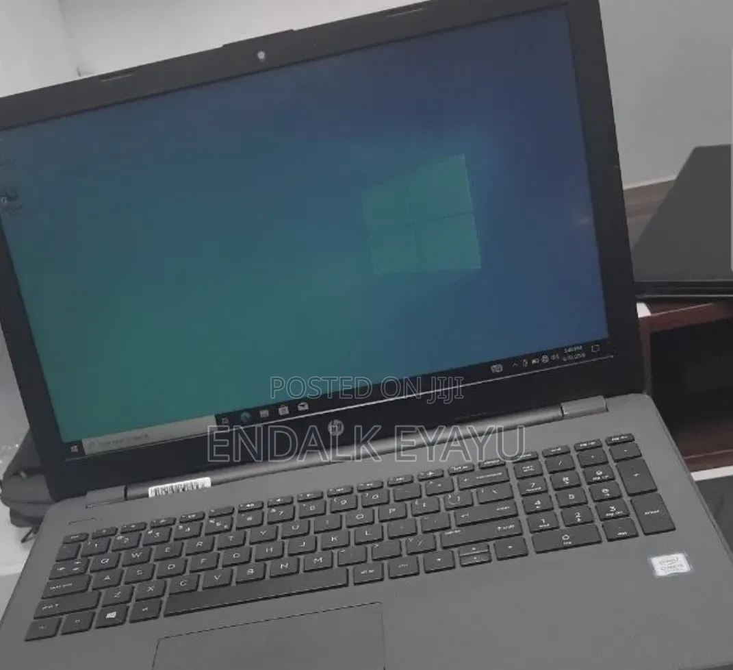 New Laptop HP 4GB Intel Core i5 SSD 256GB