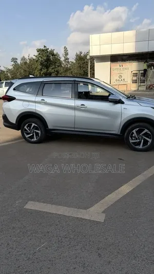 Toyota Rush 2023 Silver