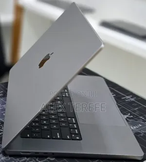 New Laptop Apple MacBook Pro 2021 M1 Max 32GB Apple M1 Max SSD 512GB