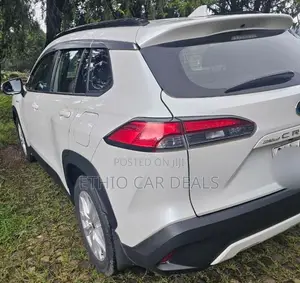 Toyota Corolla Cross 2023 White