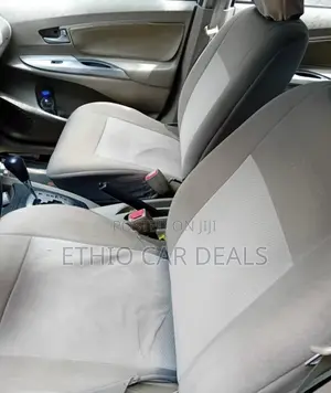 Toyota Avanza 2013 Gold