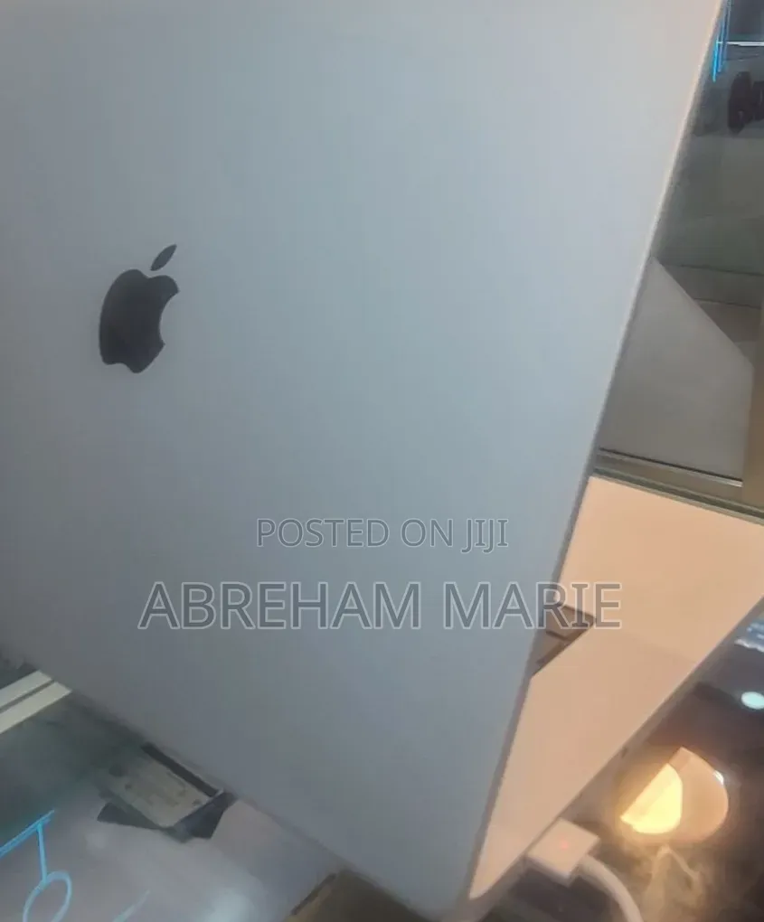 New Laptop Apple MacBook Pro 2021 M1 32GB Apple M1 Pro SSD 1T