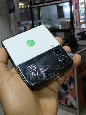 New Samsung Galaxy Z Flip4 512 GB White
